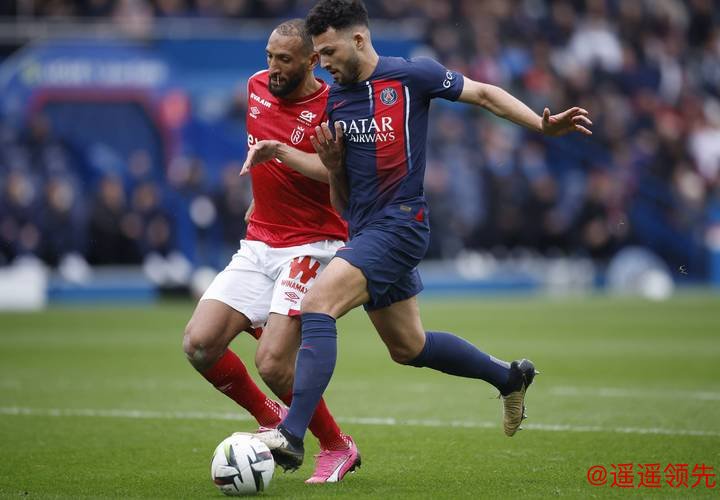 法甲-门德斯世界波破门 巴黎圣日耳曼战平里尔