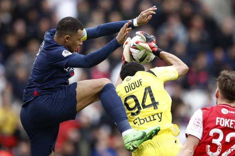 法甲-门德斯世界波破门 巴黎圣日耳曼战平里尔